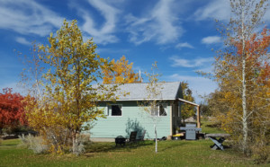 outside view of rental house in corvallis, montana