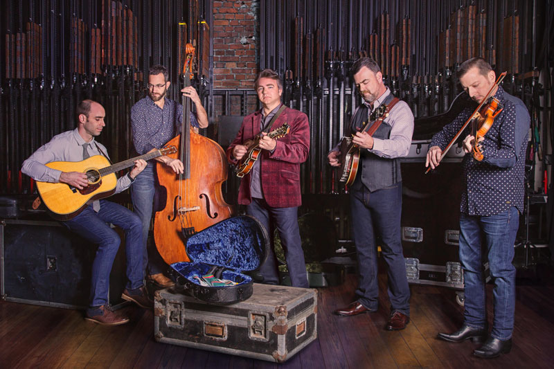 the band Travelin McCourys